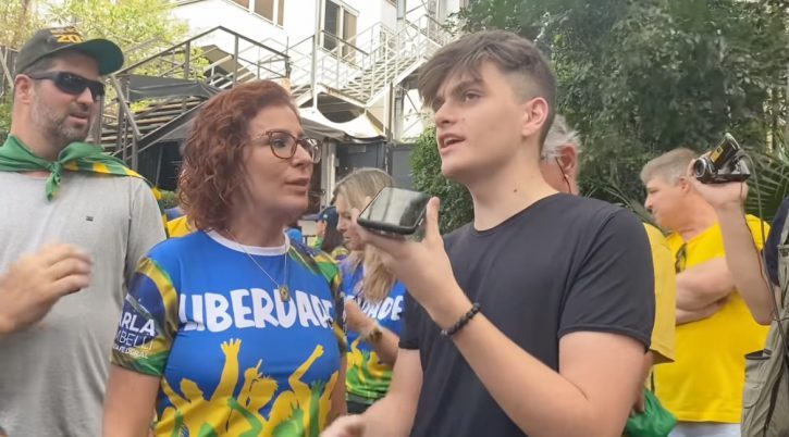 Para Defender Bolsonaro Carla Zambelli Diz Que A Culpa Pela Falta De