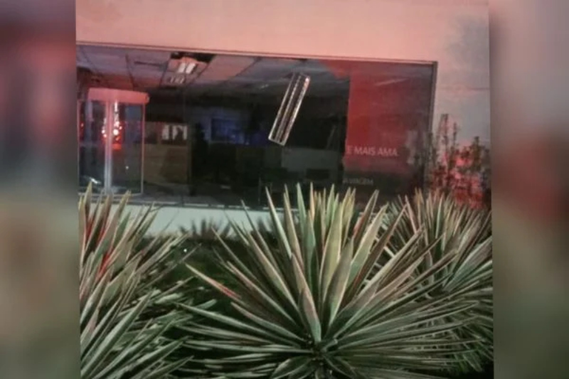 Assalto-a-banco-em-Niteroi-no-RJ-3-600x400