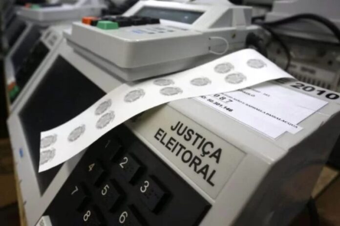 PL de Bolsonaro pede que TSE invalide votos de urnas com “mau funcionamento”