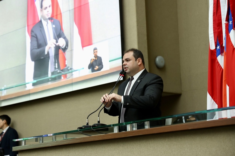 03-Dep.-Roberto-Cidade-Requerimentos-de-Roberto-Cidade-solicitam-implementação-de-projetos-em-Manicoré-e-melhorias-em-bairros-de-Manaus