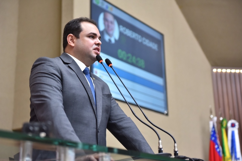 06 - Dep. Roberto Cidade - Projetos de autoria de Roberto Cidade auxiliam instituições sociais na manutenção de atividades