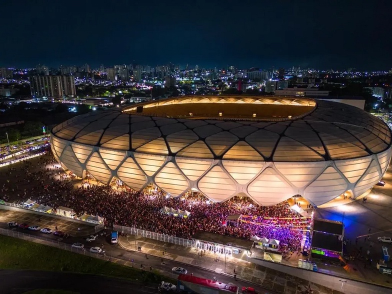 Screenshot 2023-01-09 at 09-47-20 'Banda do DJ Evandro Jr. 2023' reuniu mais de 60 mil pessoas na Arena da Amazônia veja fotos - Portal Edilene Mafra