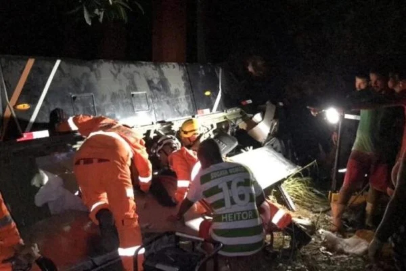 tribuna-de-minas-acidente-onibus-600x400