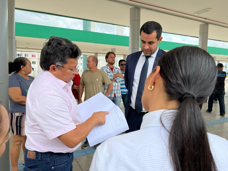 03-Dep.-Sinésio-Campos-e-Defensor-Público-Geral-Ricardo-Paiva-fazem-vistoria-na-Rodoviária-de-Manaus-e-no-T6 (1)