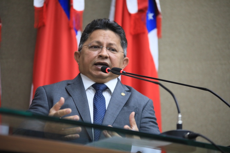 12-Dep.-Sinésio-Campos-convida-população-a-participar-das-discussões-do-PPA-Participativo (1)