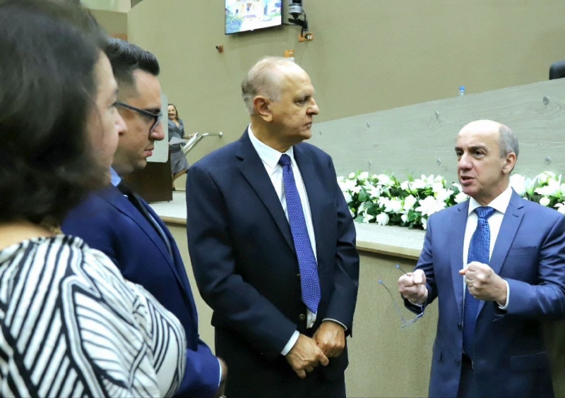 852c65df-0b4c-499e-a166-f18522efe4cf-2