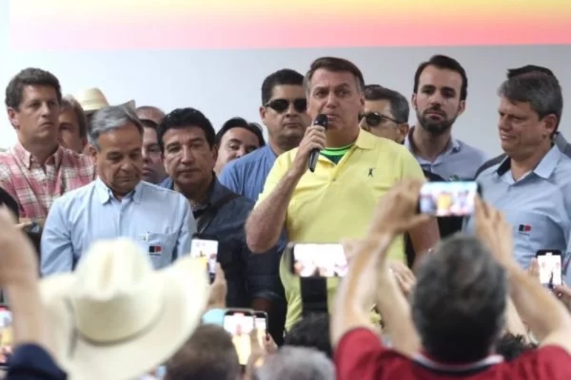 bolsonaro-discursa-na-agrishow-600x400