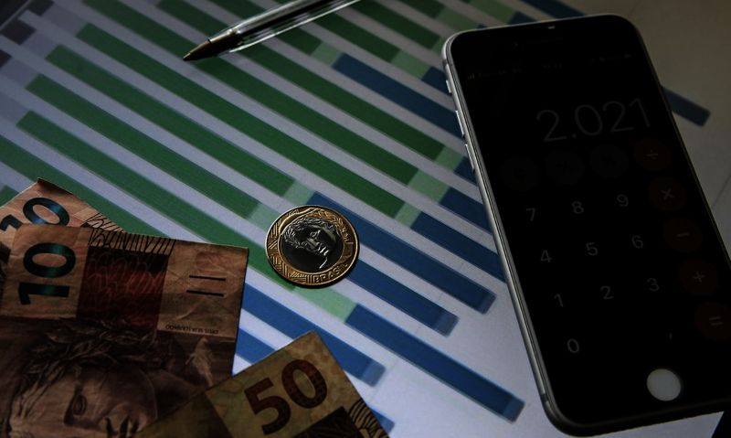 Economia, Moeda Real,Dinheiro, Calculadora