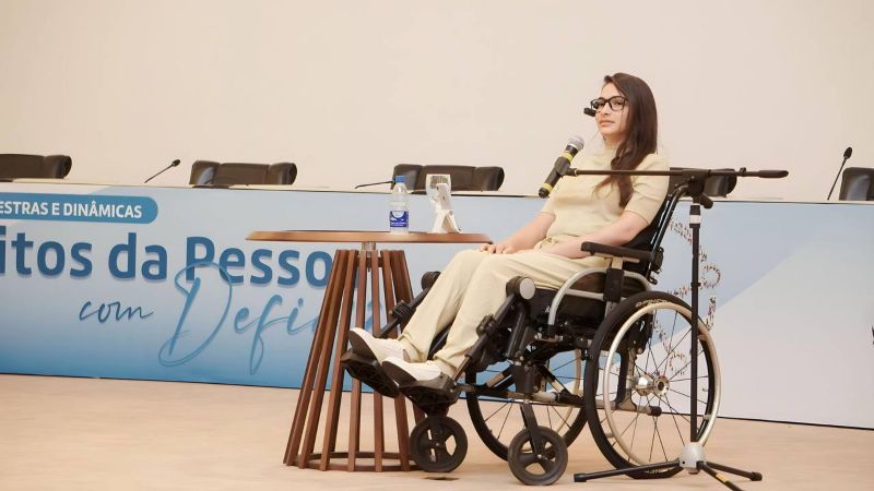 lais souza palesttrante 02