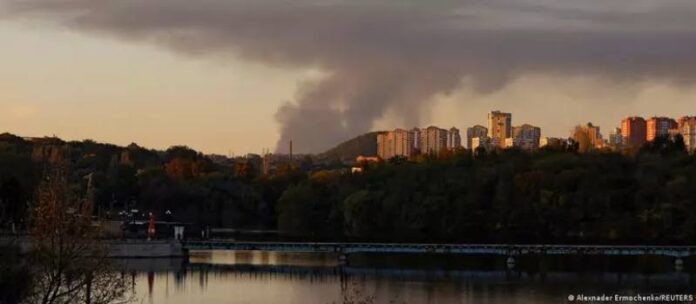 347456103-67101822354