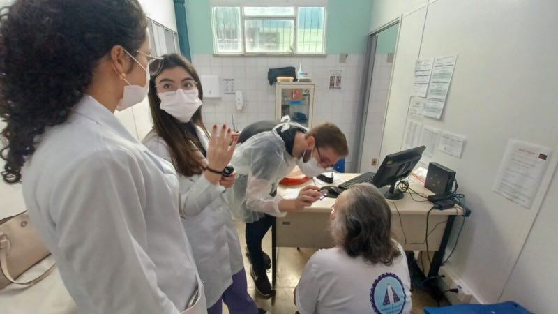 SES-AM.-01_Medicos-residentes-no-estagio-de-dermatologia_-1024x576-2