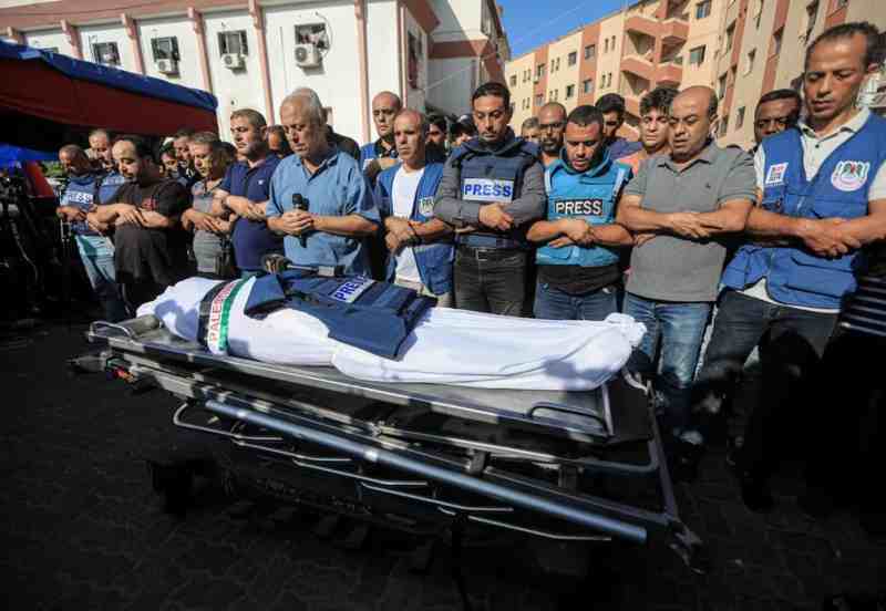 03israel-hamas-journalist-funera