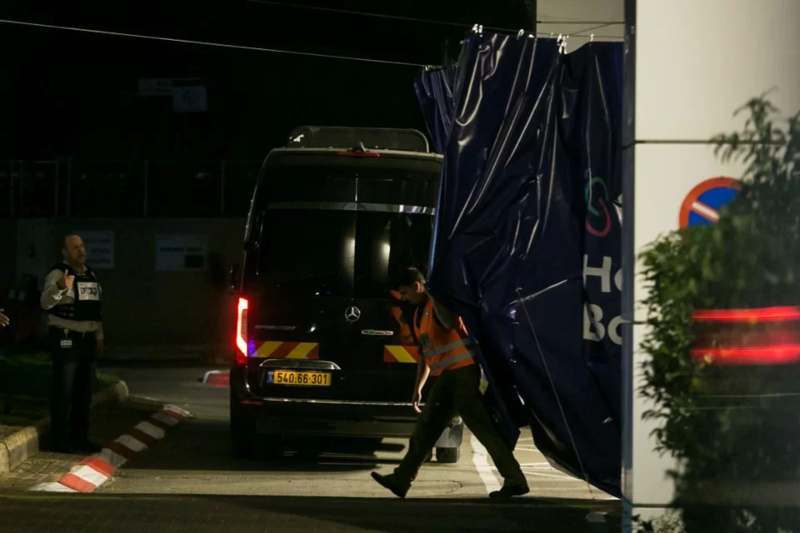 Novos-refens-libertados-pelo-Hamas-chegam-a-Israel