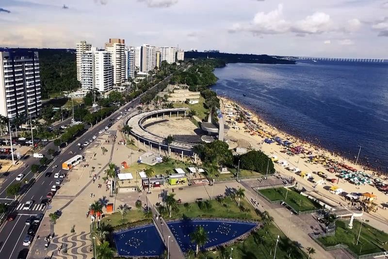 1200px-Praia_da_Ponta_Negra_(Manaus) (1)