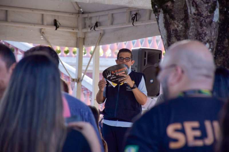 Ei-Te-Orienta-iniciativa-do-deputado-Joao-Luiz-alcanca-mais-de-88-mil-alunos-no-primeiro-semestre-de-2024-Foto-Mauro-Smith