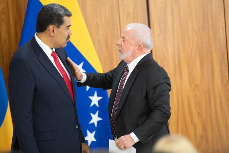 Reunião-ampliada-do-Presidente-Lula-com-o-Presidente-da-República-Bolivariana-da-Venezuela-Nicolás-Maduro-no-brasil-brasilia-palacio-planalto-12
