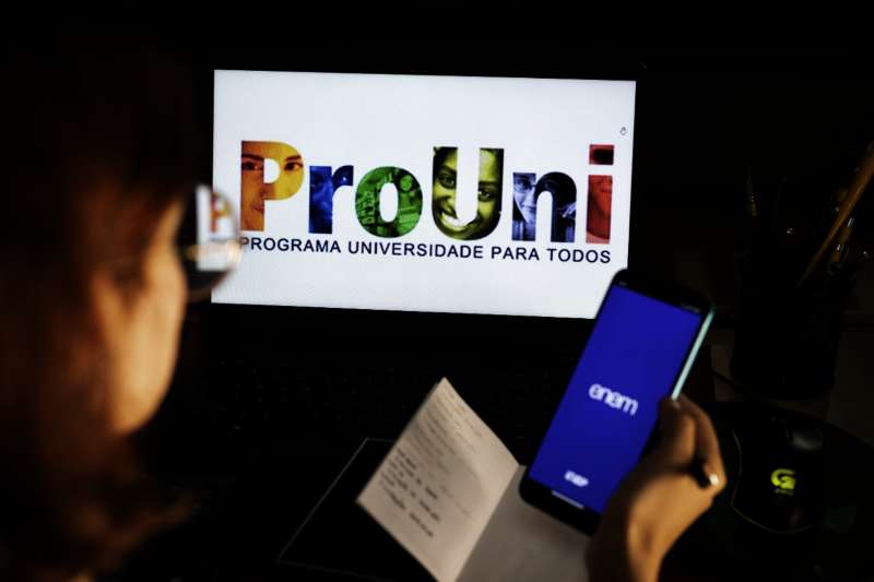 banco-de-imagem-prouni-e-enem-estudo-educacao-3