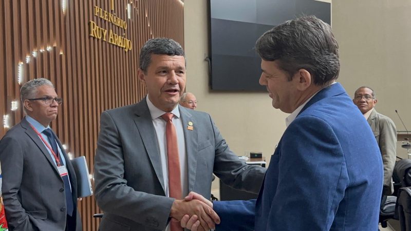 Audiencia-Publica-Comandante-Dan-leva-o-tema-estiagem-e-vazante-ao-Poder-Legislativo-Estadual(1)