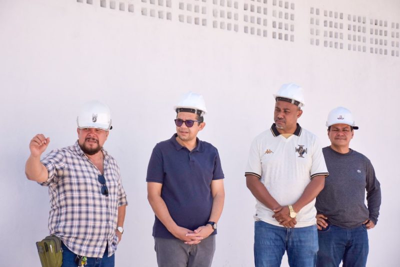 Deputado-Joao-Luiz-vistoria-obras-de-sua-emenda-parlamentar-em-quadras-no-Monte-Siao-Foto-Mauro-Smith