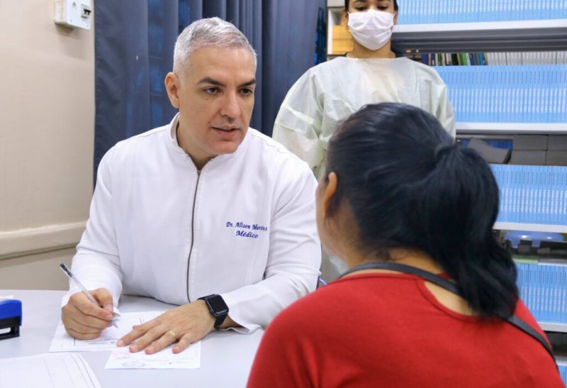 Atendimento-SES-AM_Governo-Presente_Foto-Evandro-Seixas-3-1024x700 (1)