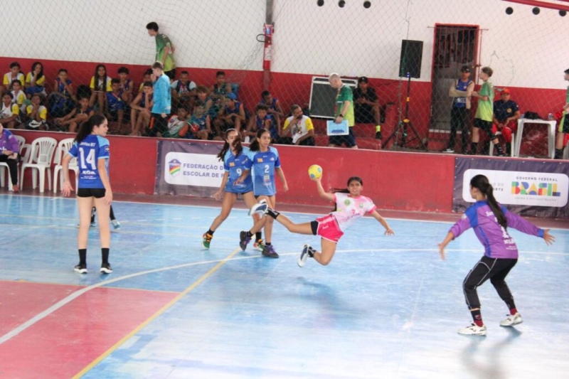 Desporto-Escolar_Handbol-feminino_Foto_Charles-Badr-1-1024x682