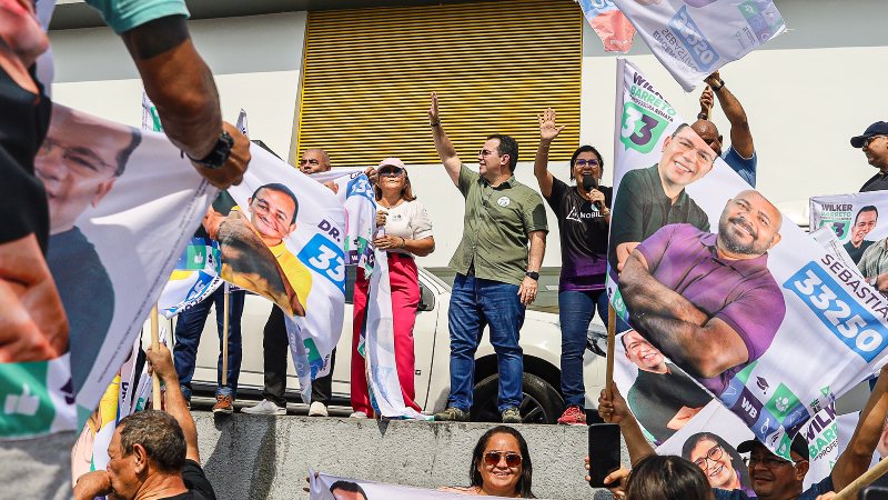 Wilker Barreto mobiliza a Zona Sul de Manaus com bandeiraço e caminhada, neste sábado 1