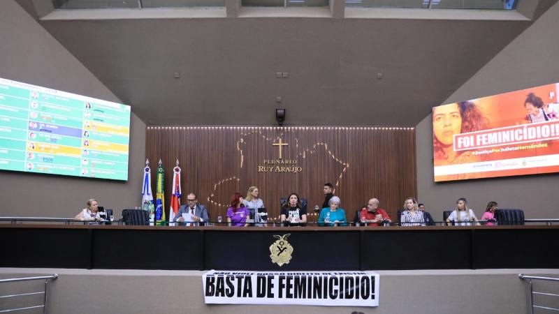 Assembleia-Legislativa-do-Amazonas-apresenta-Leis-e-ferramentas-para-combater-a-violencia-contra-a-mulher-Foto-Danilo-Mello-Aleam