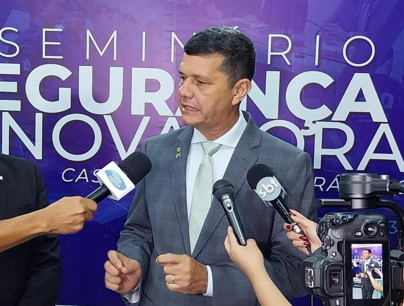 Comandante-Dan-destaca-a-necessidade-da-transparencia-em-tempo-real-nos-dados-da-seguranca-publica-e-da-criacao-do-Observatorio-da-Seguranca-Publica (1)