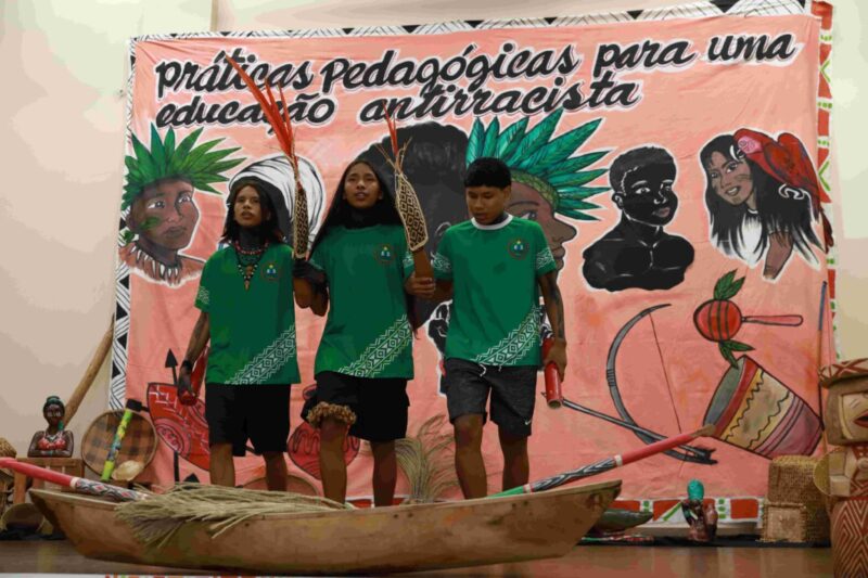 Educacao_Curso_Antirracista_Apresentacao_Foto_Eduardo_Cavalcante-1568x1045 (1)