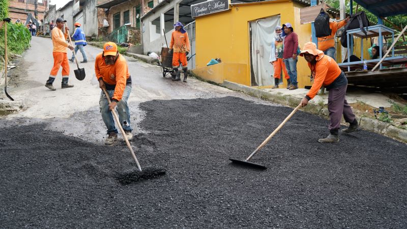 Com-diferentes-frentes-de-obras-Prefeitura-de-Manaus-recupera-avenidas-das-zonas-Norte-e-Oeste-3-4