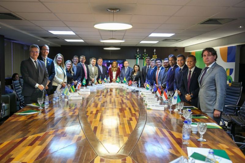 Deputado-Joao-Luiz-defende-que-relacoes-internacionais-da-Unale-e-importante-para-combater-ilegalidades-na-Triplice-Fronteira-Foto-Jessen-Peixoto-Unale