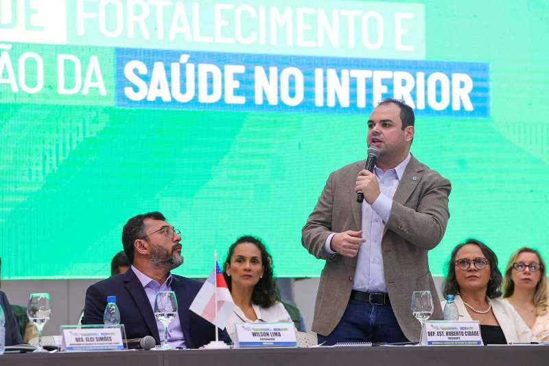 Roberto-Cidade-destaca-contribuicao-da-Aleam-para-o-interior-do-Estado-e-celebra-incremento-de-R-181-milhoes-na-saude-dos-municipios-Foto-Herick-Pereira