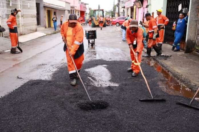Prefeitura de Manaus encerra primeiro dia do ‘Mutirão no Bairro’ com diversas ações de infraestrutura e urbanização no Alvorada 3