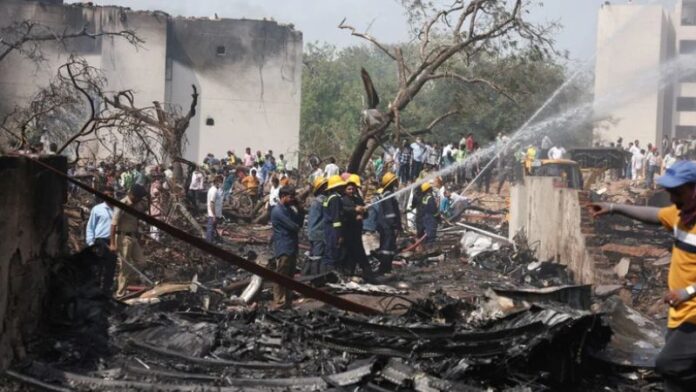 2025-06-12T134405Z_1_LYNXMPEL5B0OC_RTROPTP_4_INDIA-CRASH-e1749736635191