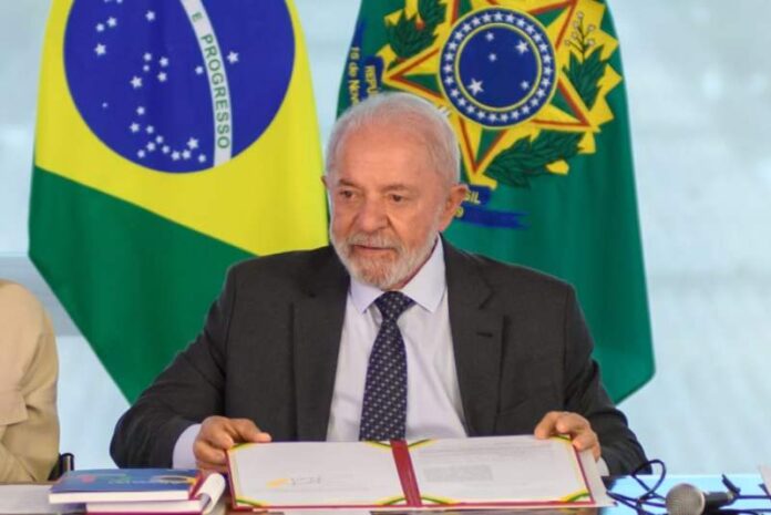 80d35f13590bec63972d4bf80b042525