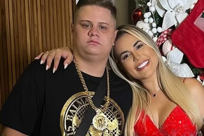 2a03438e5a5764f42e2b0f9e81a2b7e2