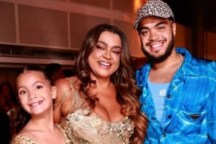 3f9077167f358e7094e0ac7c7835efff