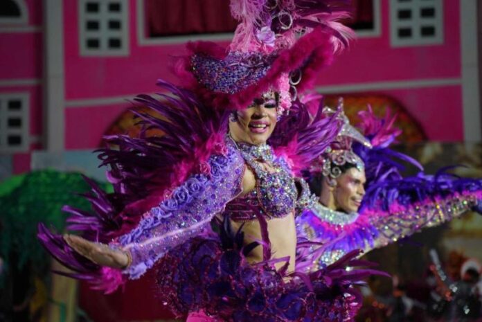 Cultura_Festival-Folclorico-do-Amazonas_Karina-Rebeca_foto_Aguilar-Abecassis_Secretaria-de-Estado-de-Cultura-e-Economia-Criativa-5-1024x683 (1)