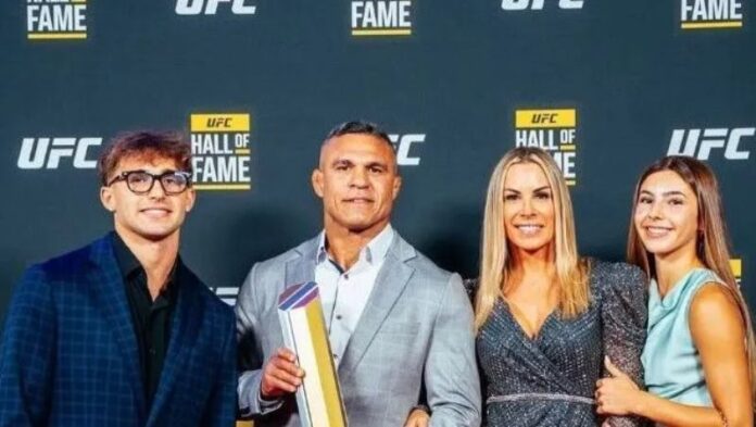 Davi-Belfort-com-sua-familia-e1752085251548