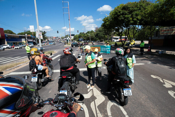 Prefeitura de Manaus reforça cuidados com segurança no trânsito diante de altos índices de acidentes com motos