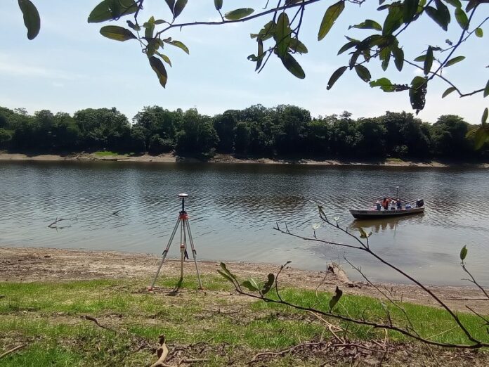 Projetos_de_pesquisas_apoiados_pelo_Governo_do_Amazonas_analisam_impactos_de_eventos_climaticos_no_Medio_Solimoes_Foto_Andre_Zumak_1(1)