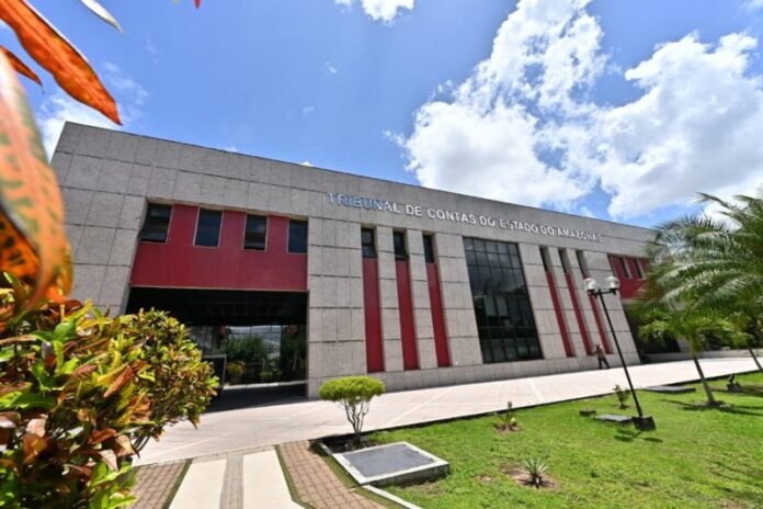 fachada-atual-tce-foto-joel-arthus-scaled(1)