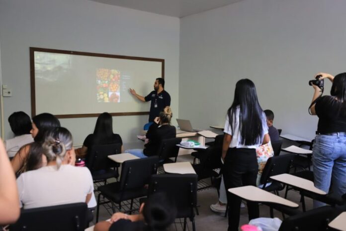 ADAF-1_PALESTRAS_FEIRA-NILTON-LINS_DIVULGACAO-ADAF-1024x683(1)