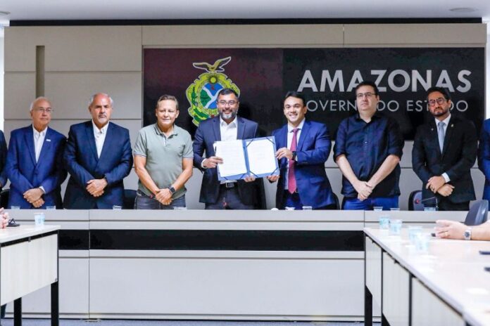 Adjuto-Afonso-destaca-avanco-na-modernizacao-tributaria-durante-lancamento-do-‘Regulariza-Amazonas-Foto-Arthur-Castro
