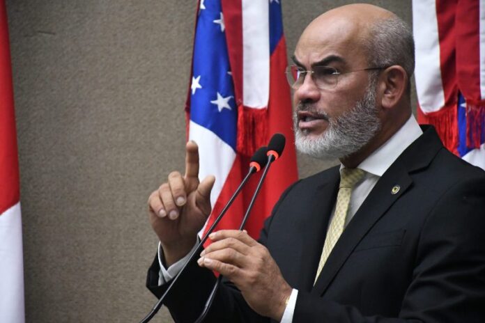 Cabo-Maciel-solicita-instalacao-de-caixa-eletronico-24-horas-no-distrito-de-Canuma-em-Borba-Foto-Paulo-Ferraz-scaled(1)