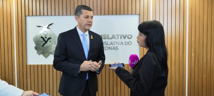 Comandante-Dan-fala-da-acao-no-centro-de-Manaus(1)