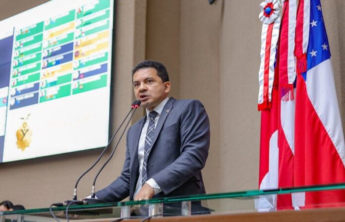 Tres-novas-leis-de-autoria-do-deputado-Delegado-Pericles-ja-estao-em-vigor-no-Amazonas-Foto-Marcio-James