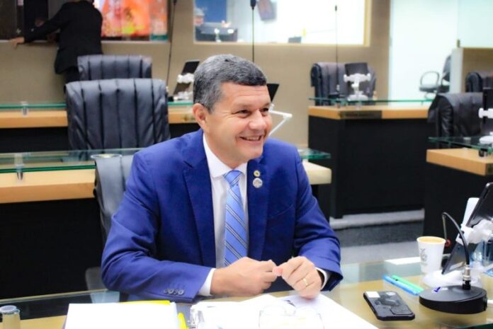 Comissao-de-Seguranca-da-Aleam-celebrara-protocolo-de-intencoes-com-o-Ministerio-Publico-do-Amazonas(1)