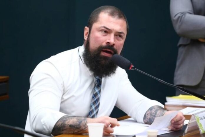 Deputado de SP defende separar país em Brasil do Norte e Brasil do Sul