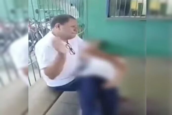 Ex-diretor filmado dando palmadas em aluno de 12 anos vira alvo do MP